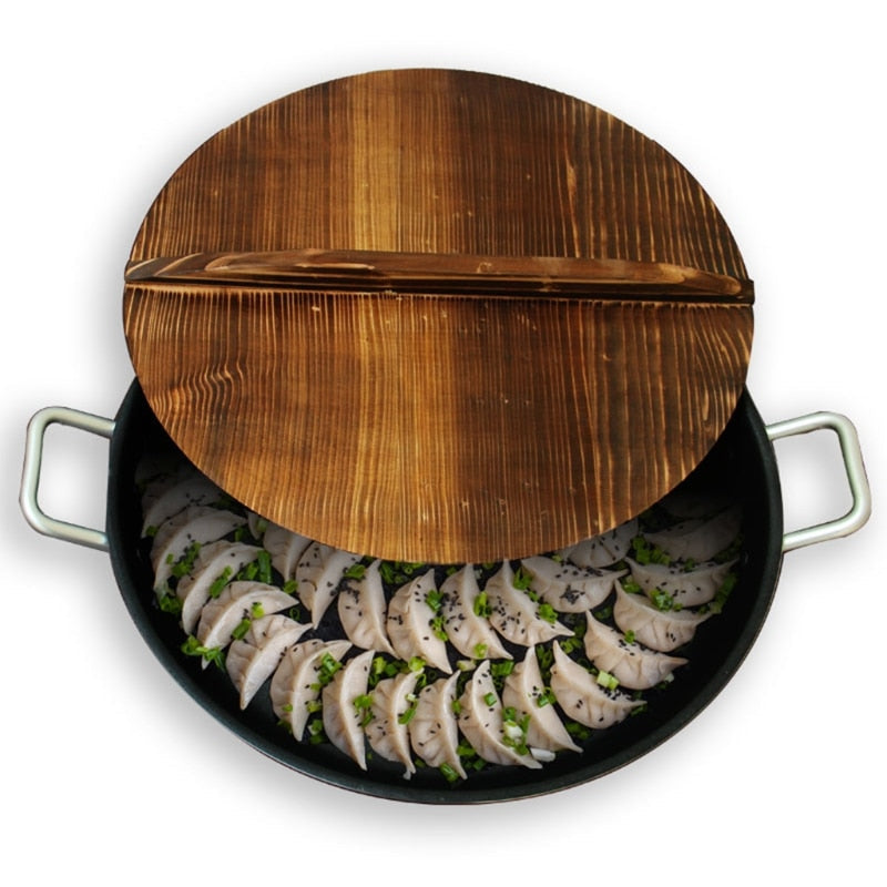 Le Ginsa duurzaam houten deksel voor wok, close-up houtnerf