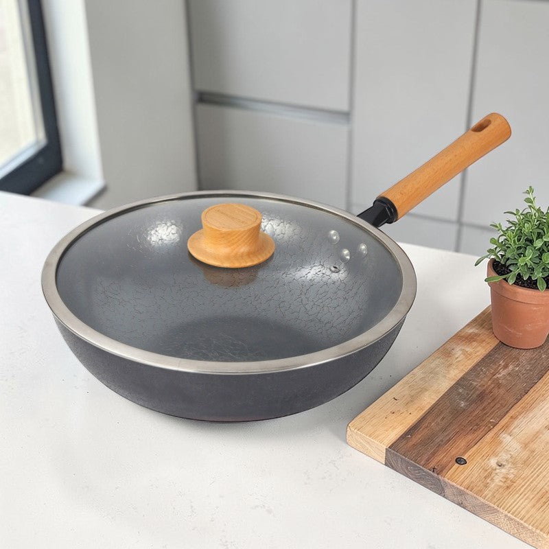 Le Kuroha koolstofstaal wok inductie handvat detail