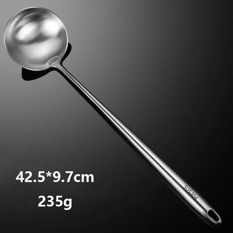 Le Yasumi chinees wok gereedschap – close-up ergonomisch handvat