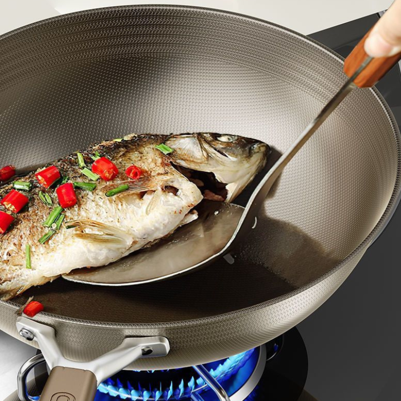 Le Hanori inductie wok multi ply in moderne keukensetting