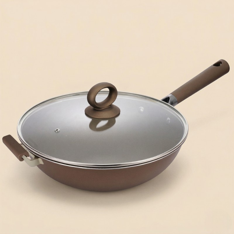 Le Hinoka titanium wok zonder pfas binnenoppervlak close-up