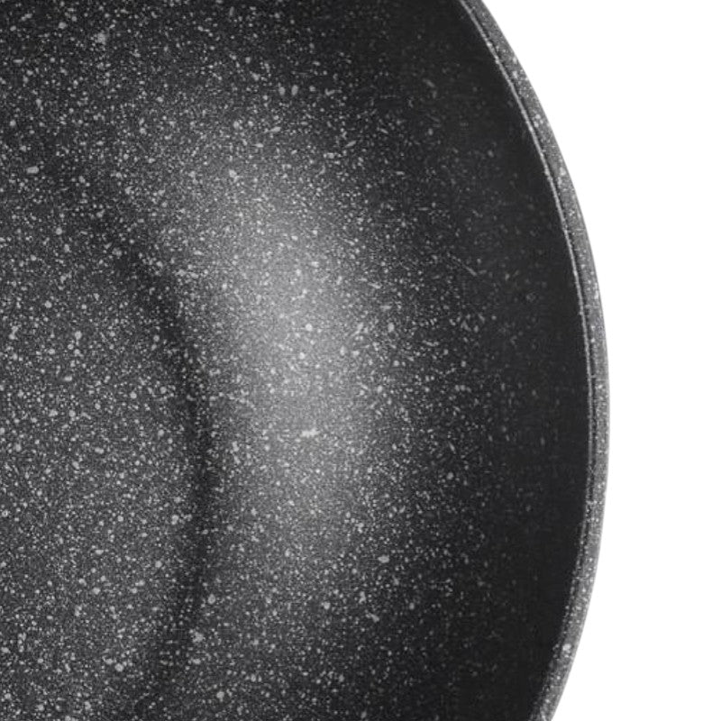 Le Murano pfas vrije wok met deksel ergonomisch handvat close-up