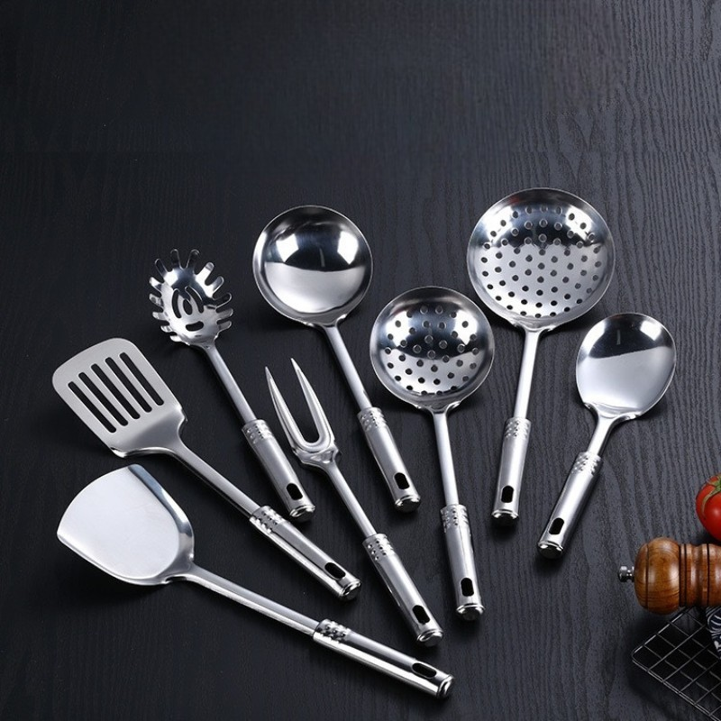 Le Yamiro wok gereedschap set detailopname materiaal roestvrijstaal