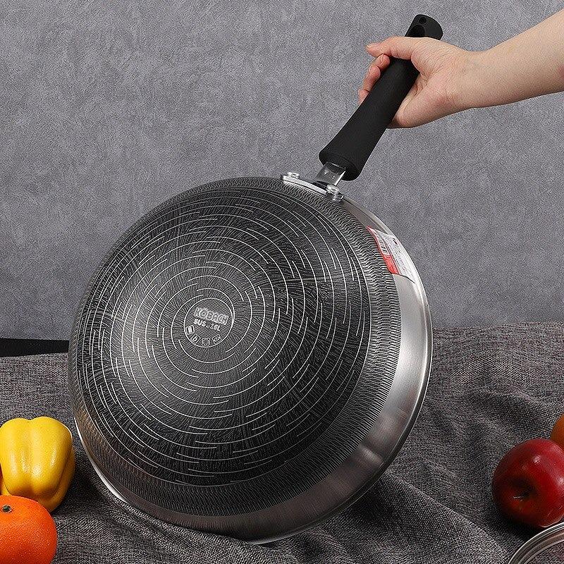 Le Akagi rvs wok met deksel 32 cm verpakking en accessoires
