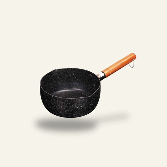 Le Kawo mini wok met deksel vooraanzicht koolstofstaal kleine maat