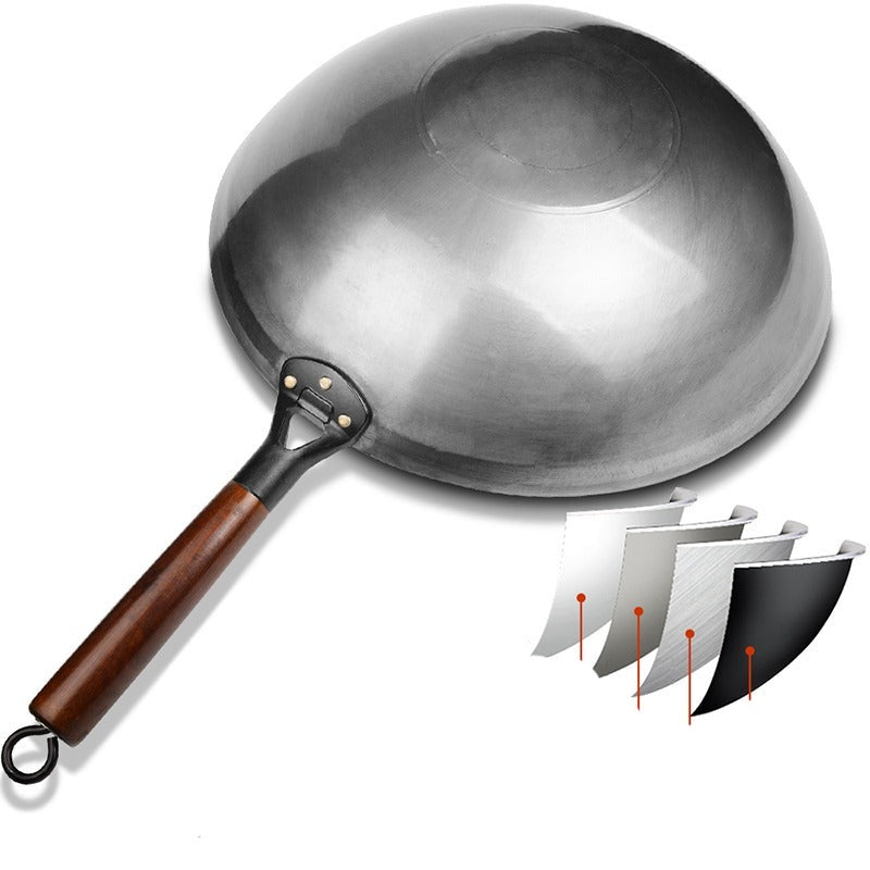 Le Pankon traditionele koolstofstaal wokpan na eerste gebruik en inbranden